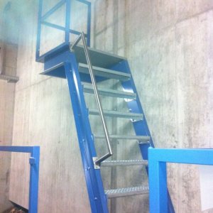 Industrie Treppe mit Podest